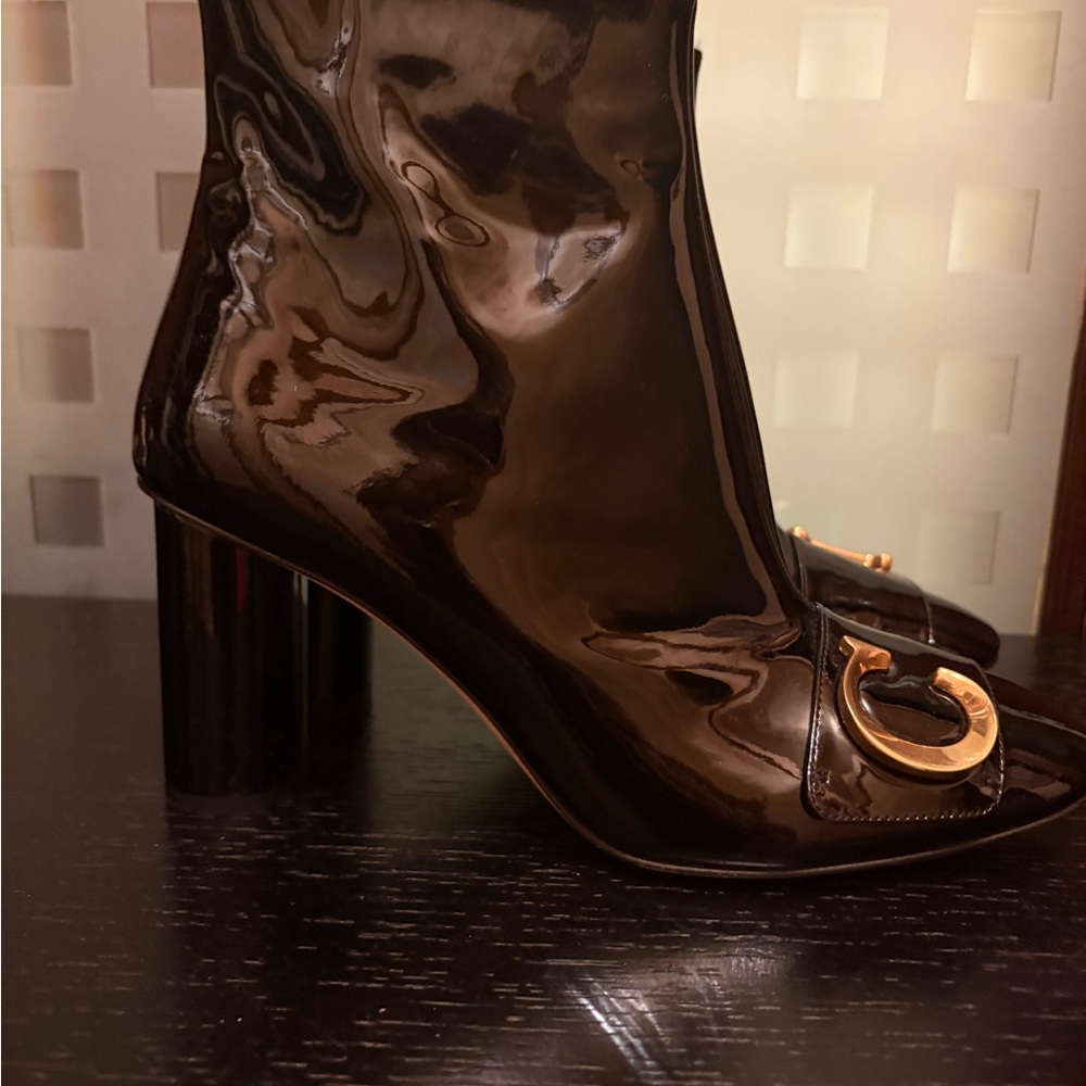 Dior
Patent leather boots - Picture 6 of 7